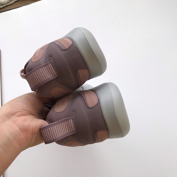 Nike mauve pink running shoes - Picture 6 of 7